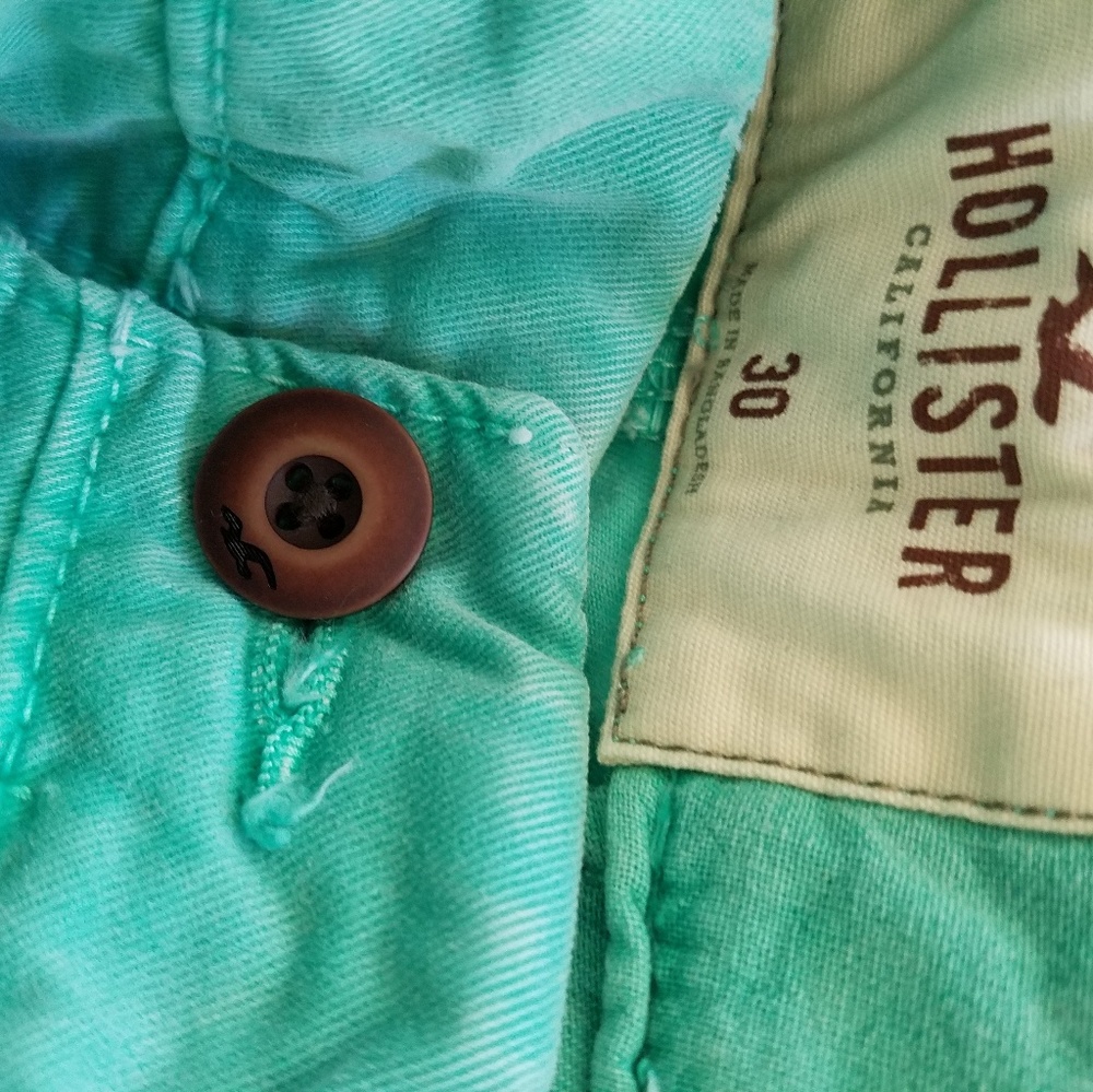 Hollister Shorts - Picture 2 of 4